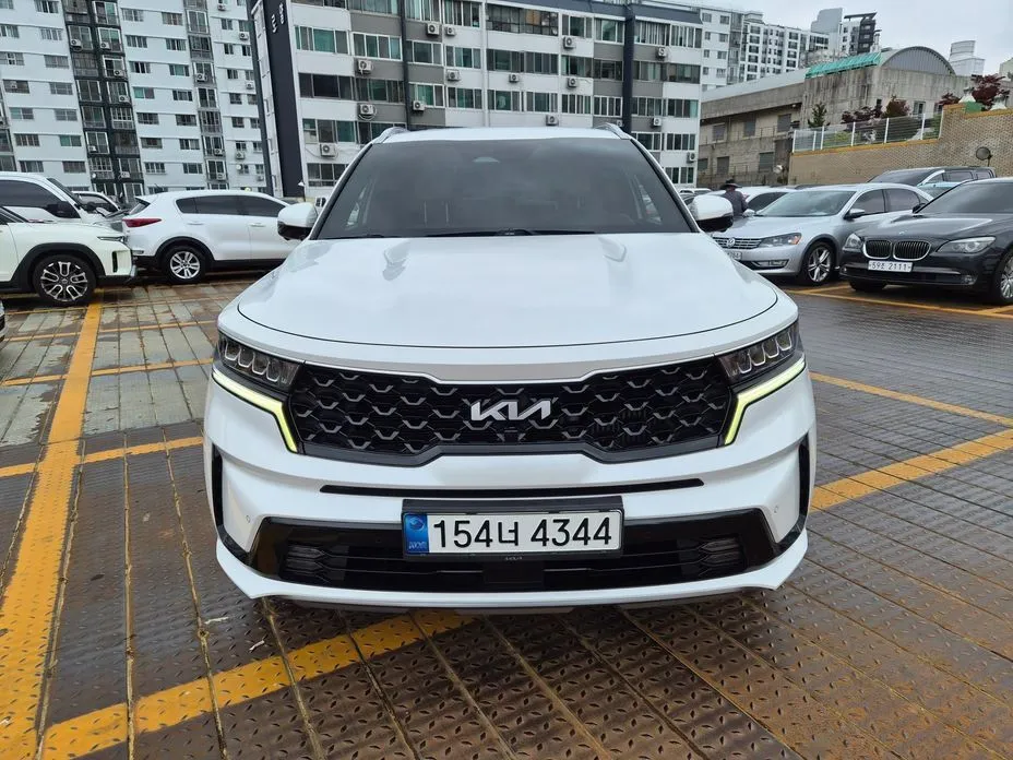 Kia Sorento — фото 1