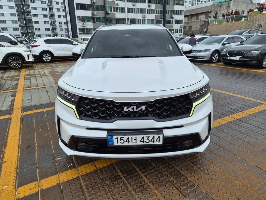 Kia Sorento — фото 7