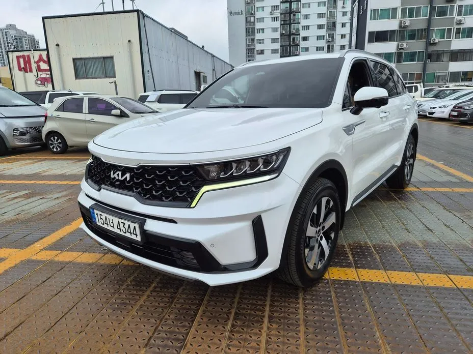 Kia Sorento — фото 10