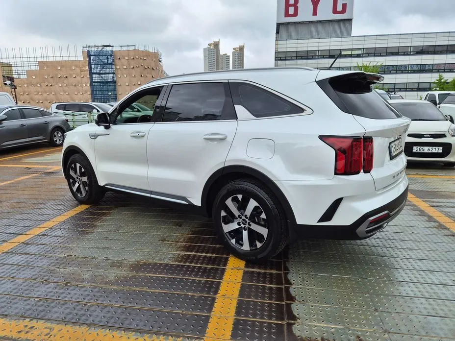 Kia Sorento — фото 9