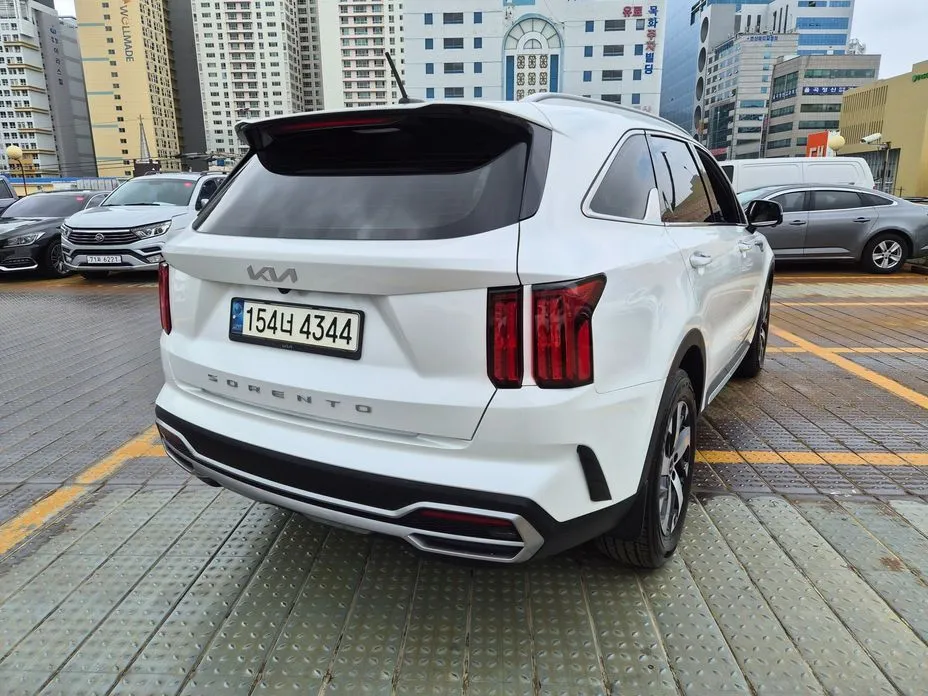Kia Sorento — фото 6