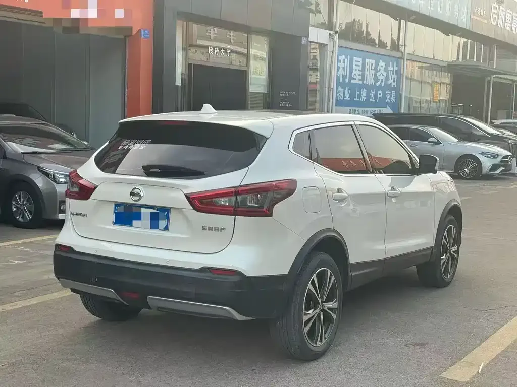 Nissan Qashqai — фото 2