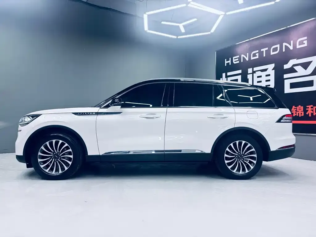 Lincoln Aviator — фото 3