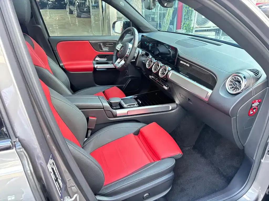 Mercedes-Benz GLB AMG — фото 3