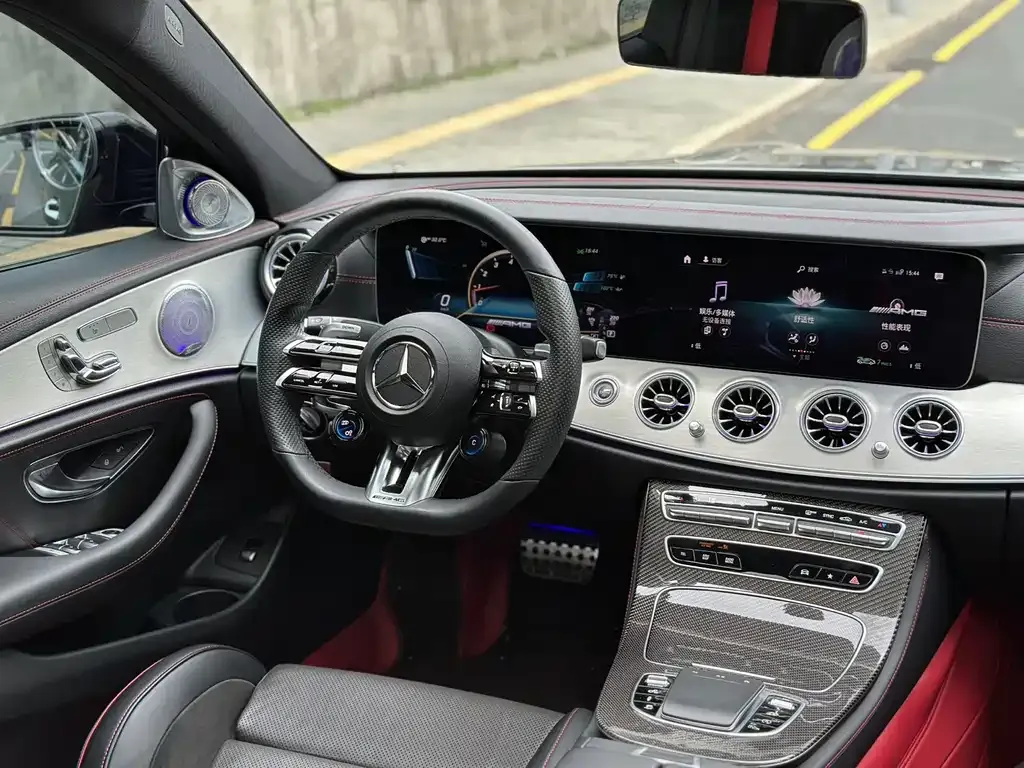 Mercedes-Benz E-Class AMG — фото 9