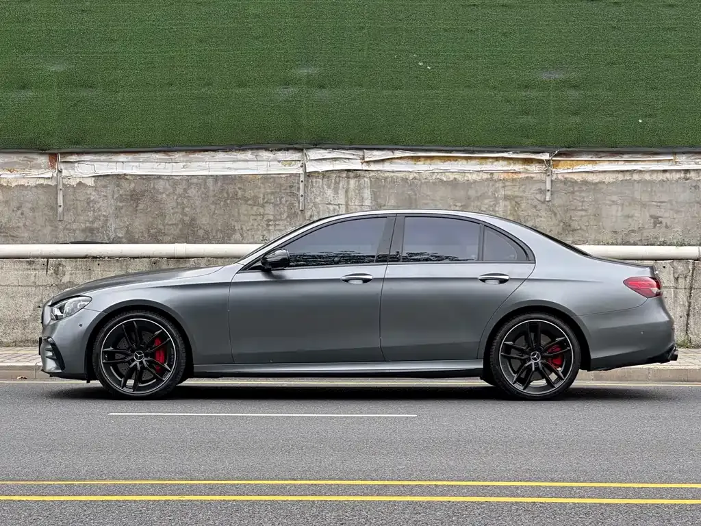 Mercedes-Benz E-Class AMG — фото 8