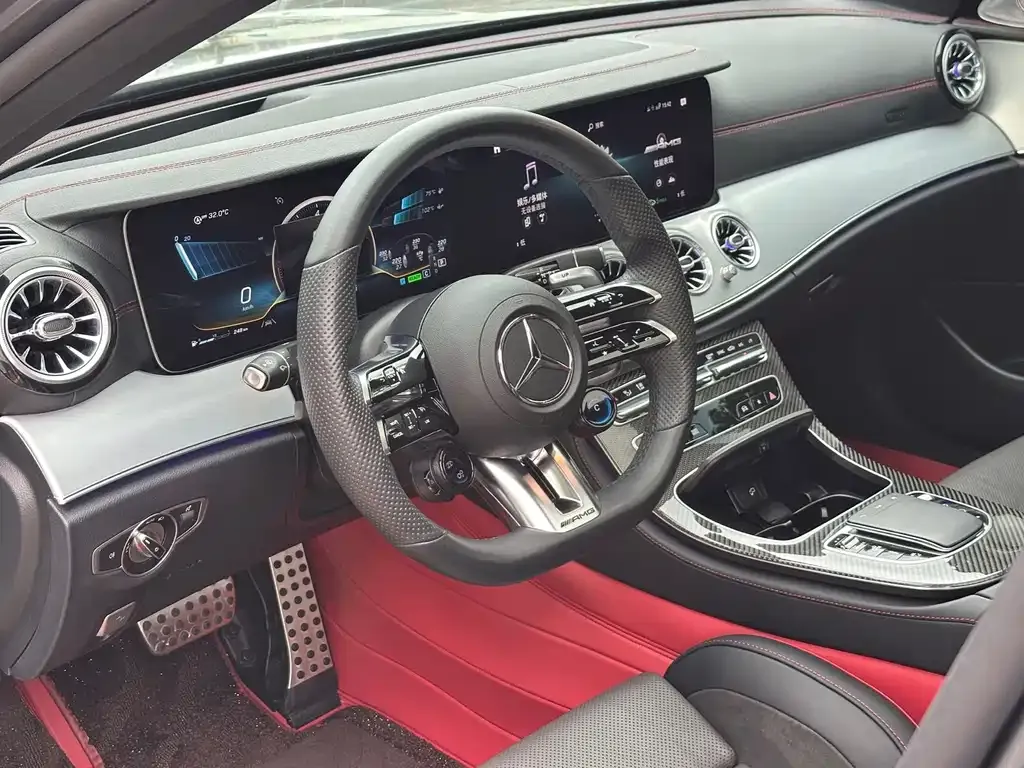 Mercedes-Benz E-Class AMG — фото 4