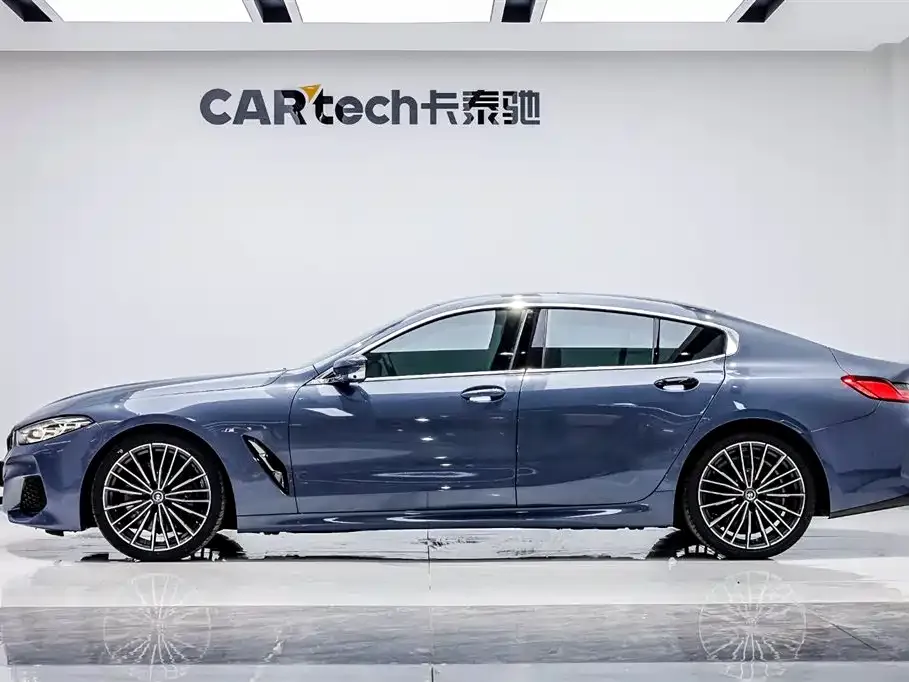 BMW 8 Series — фото 8