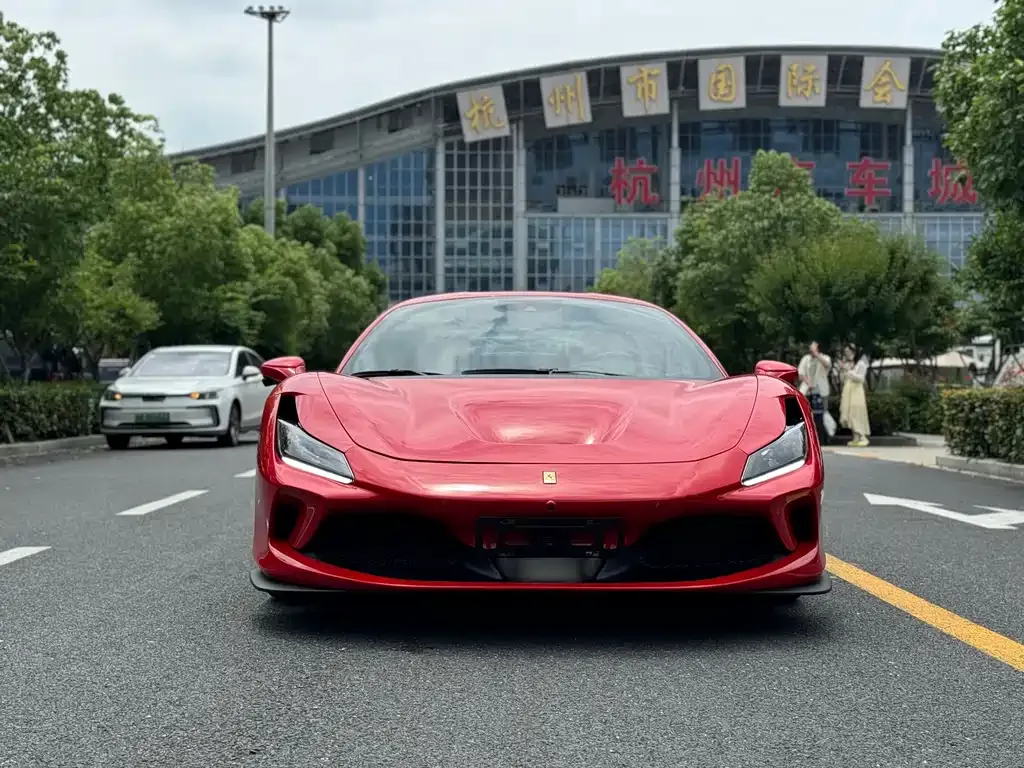 Ferrari F8 — фото 1