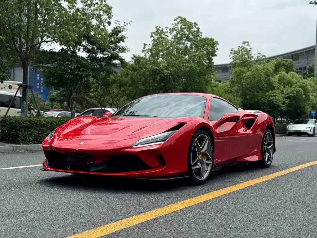 Ferrari F8 — фото 6