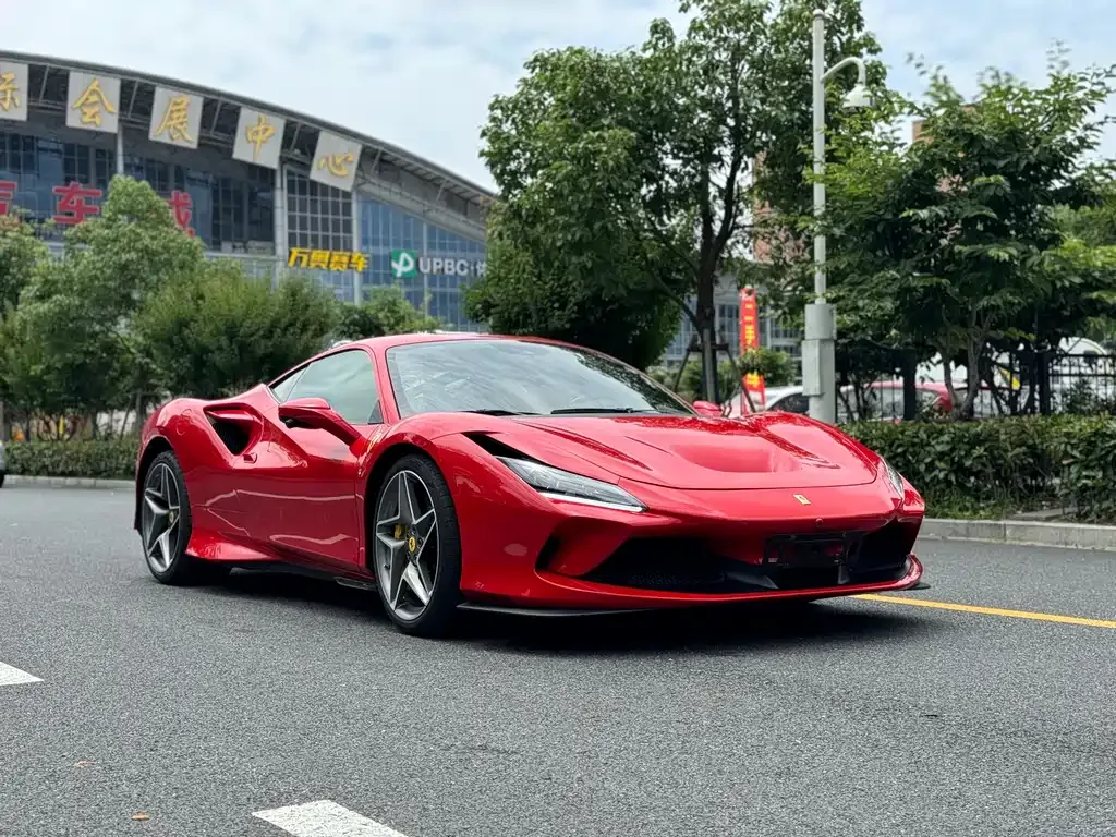 Ferrari F8 — фото 7