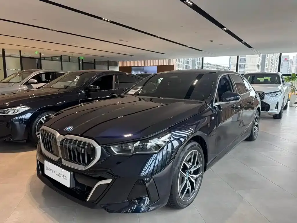 BMW i5 — фото 1