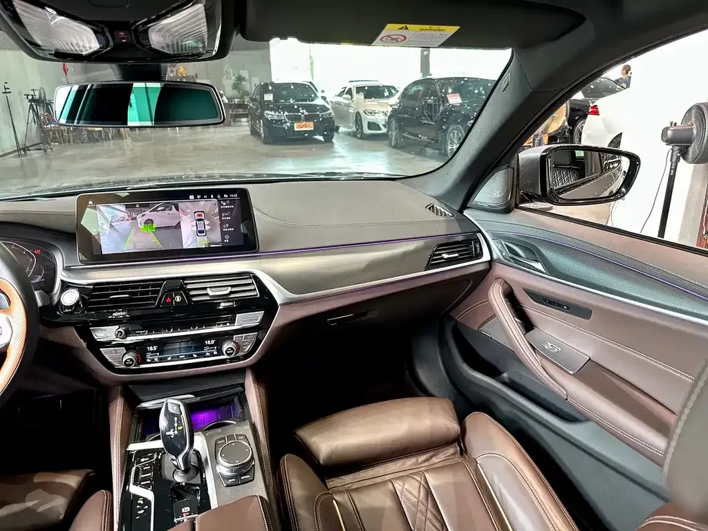 BMW 5 Series (Import) — фото 10