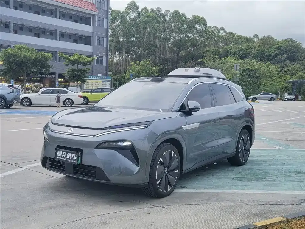BYD Tang L — фото 1