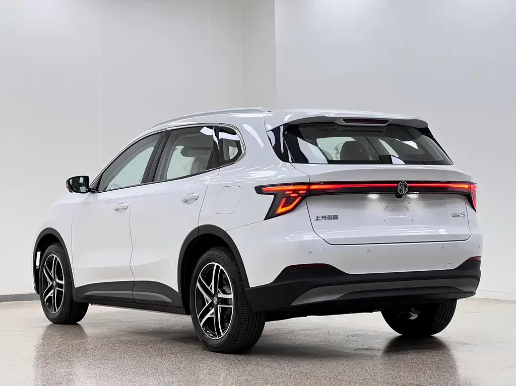 MG ES5 — фото 3