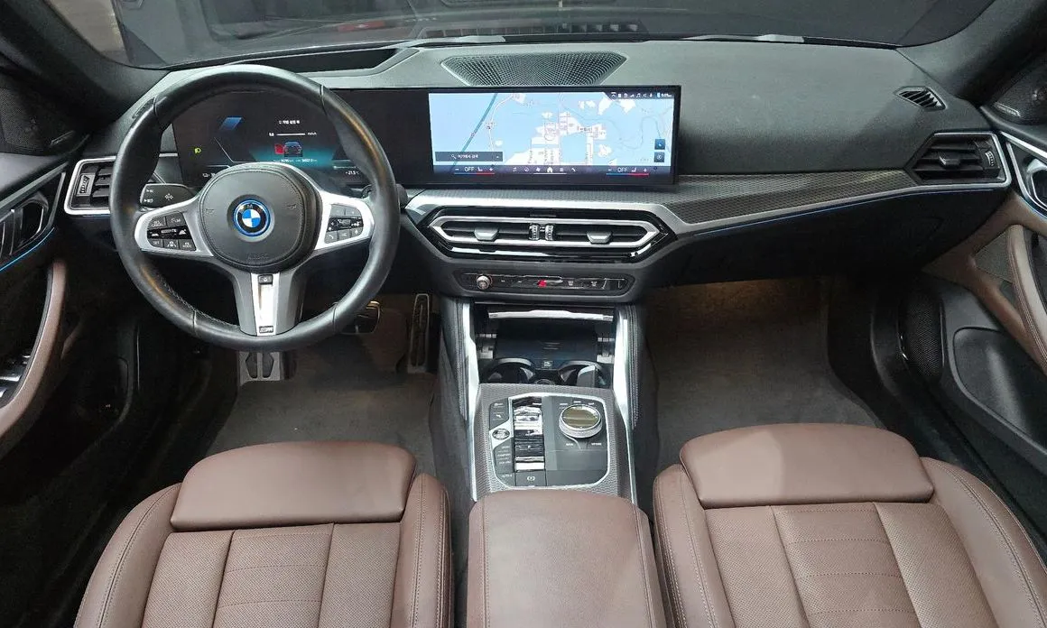 BMW i4 — фото 9