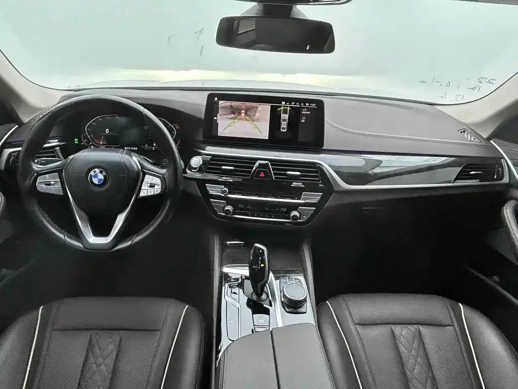 BMW 5 Series — фото 5