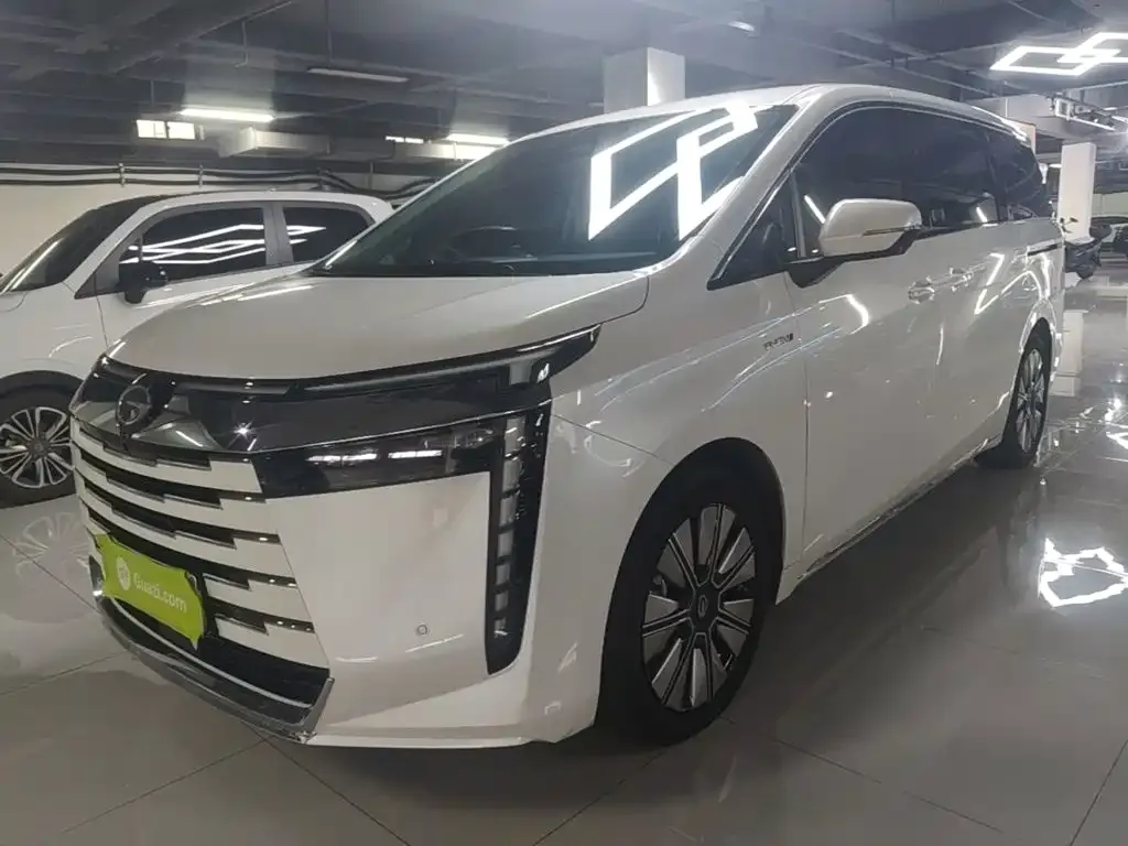 GAC Motor 传祺E8 PHEV — фото 6