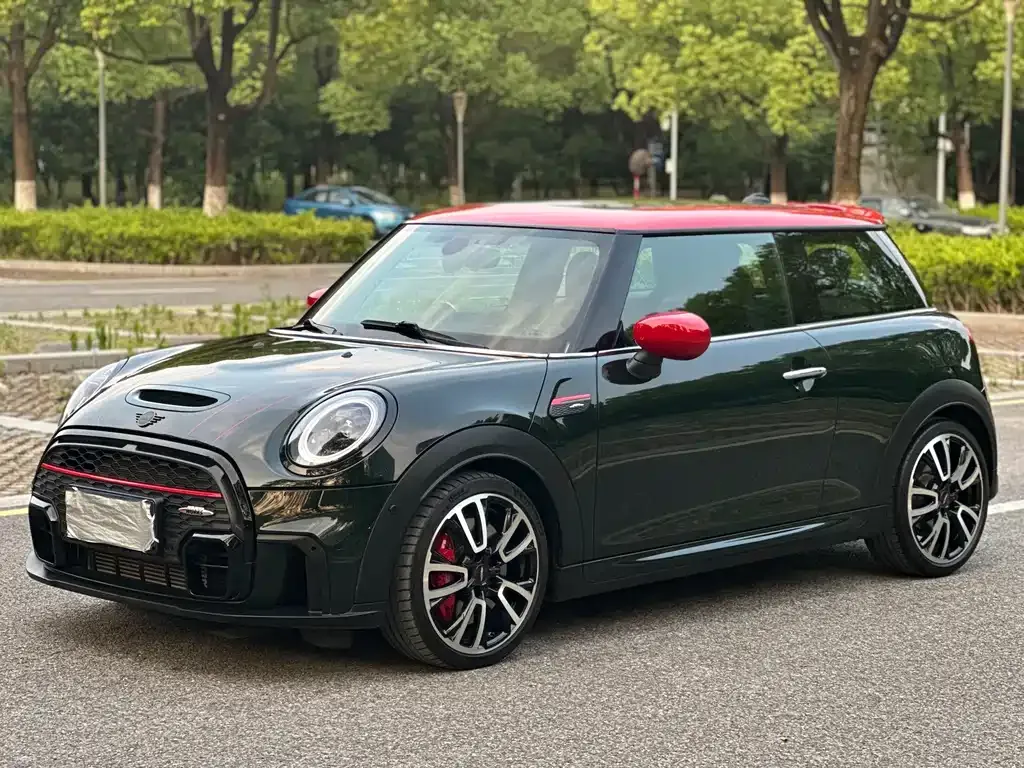 MINI JCW (John Cooper Works) — фото 1