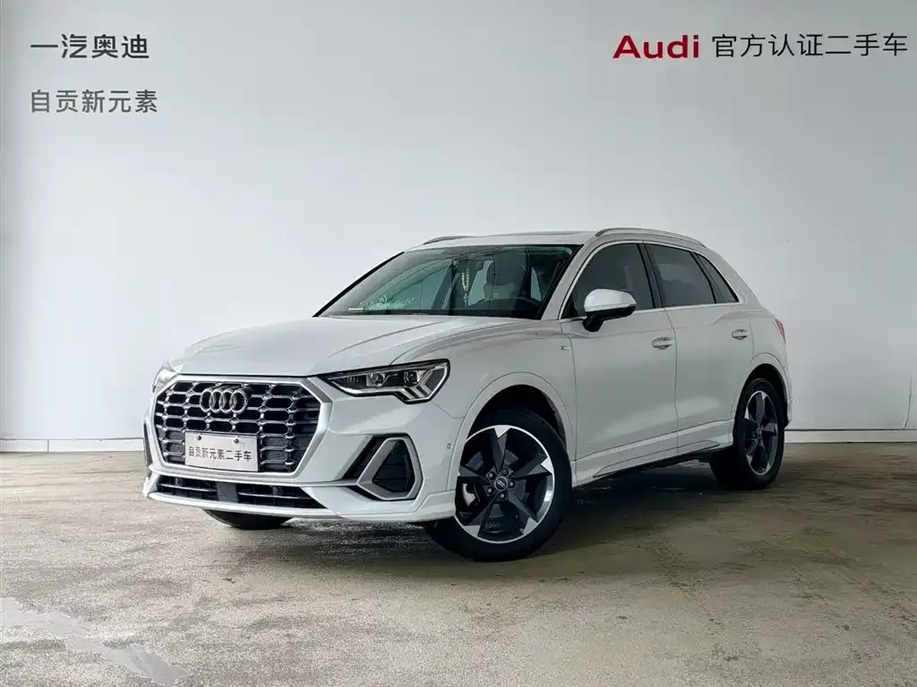 Audi Q3 — фото 1