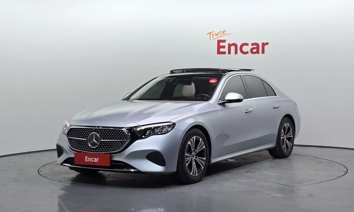 Mercedes-Benz E-Class — фото 1