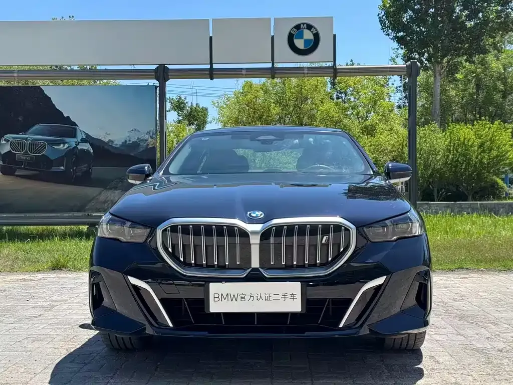 BMW i5 — фото 5