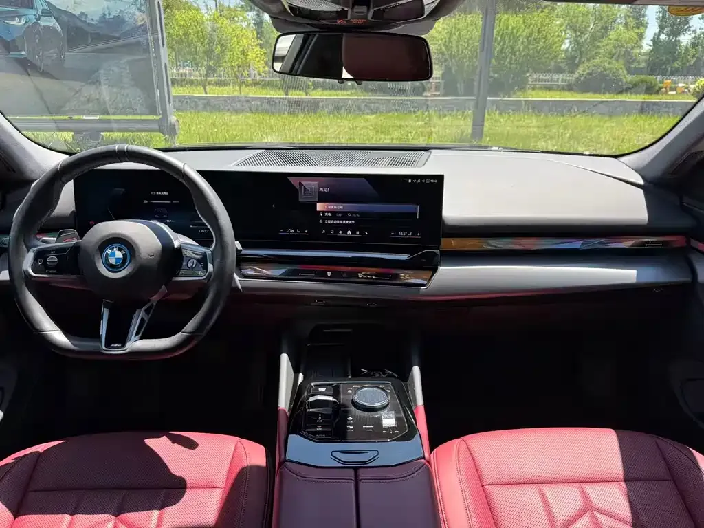 BMW i5 — фото 4