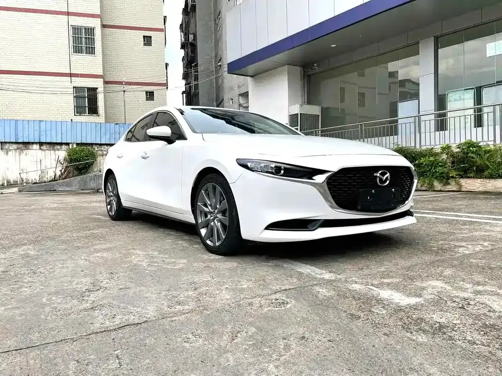 Mazda 3 Axela — фото 3