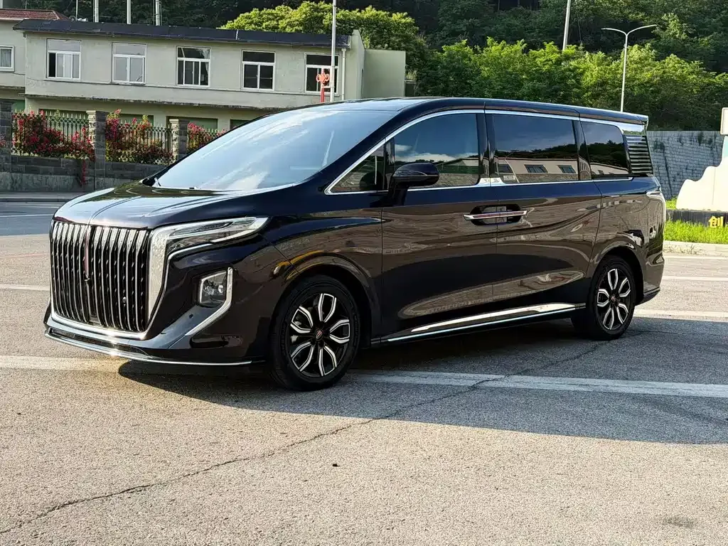 Hongqi HQ9 — фото 1