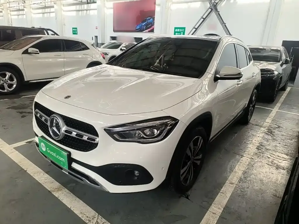 Mercedes-Benz GLA — фото 1