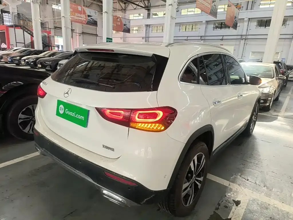 Mercedes-Benz GLA — фото 6