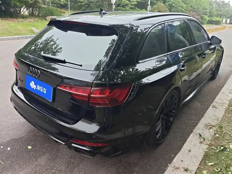Audi RS 4 — фото 3