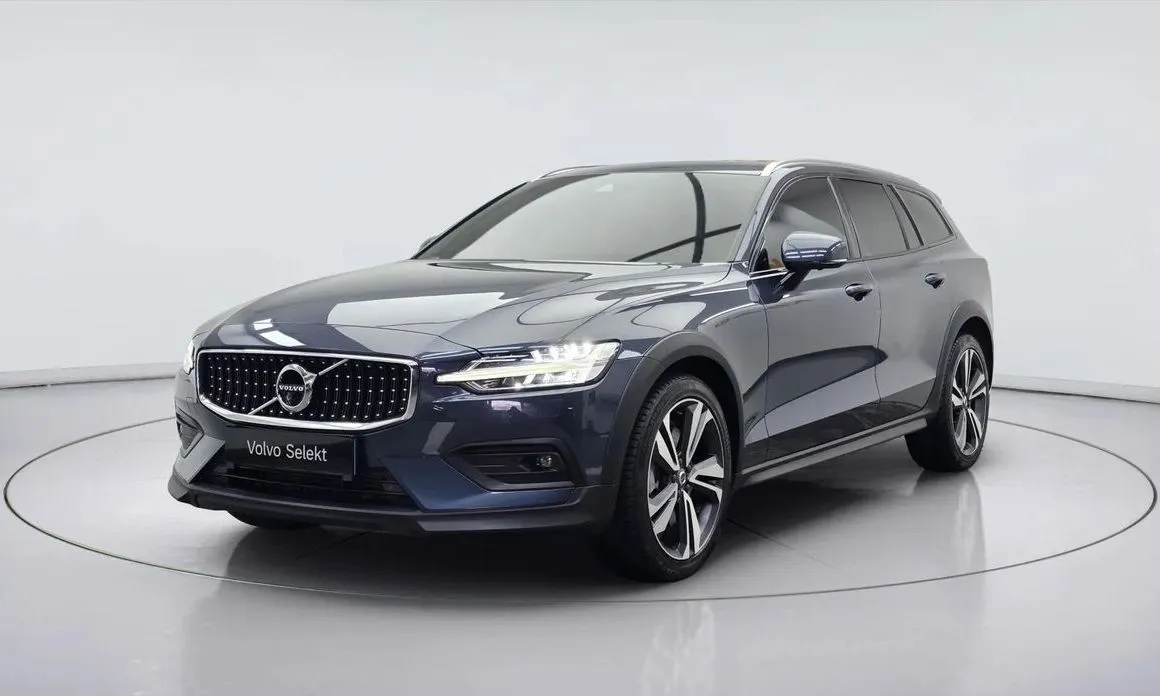 Volvo V60 — фото 1
