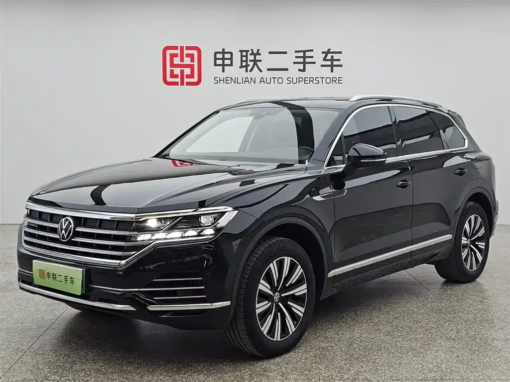 Volkswagen Touareg New Energy — фото 1
