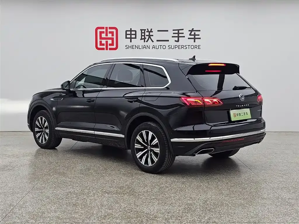 Volkswagen Touareg New Energy — фото 10