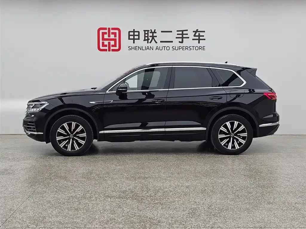 Volkswagen Touareg New Energy — фото 8