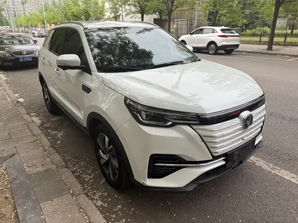 Changan CS55 EV — фото 10