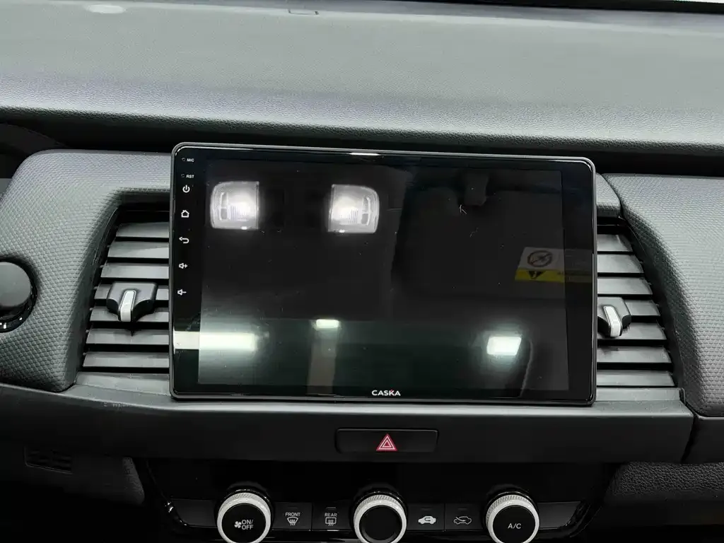 Honda Fit — фото 10