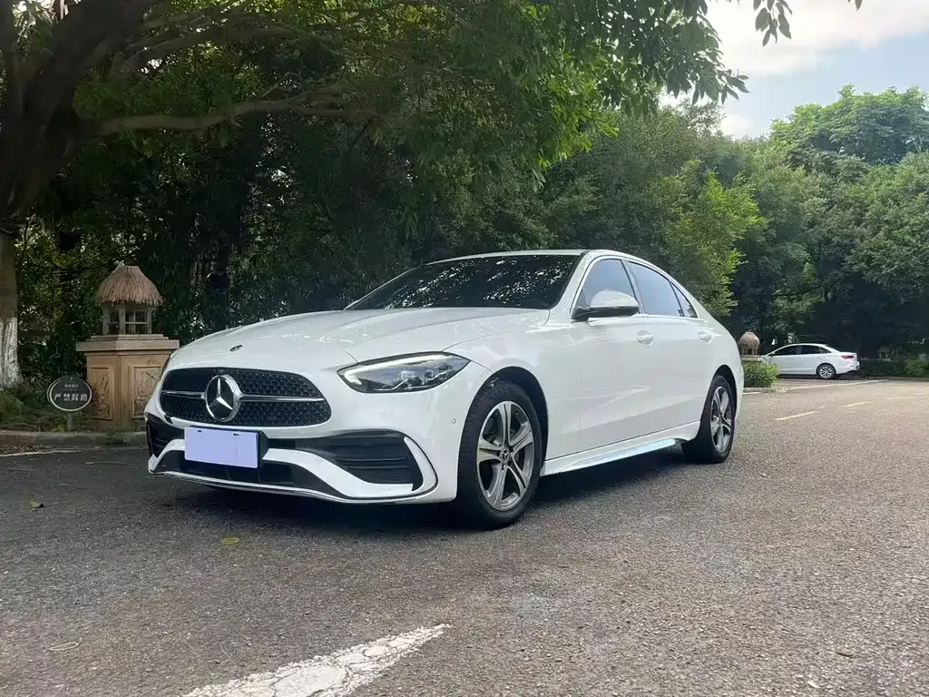 Mercedes-Benz C-Class — фото 1