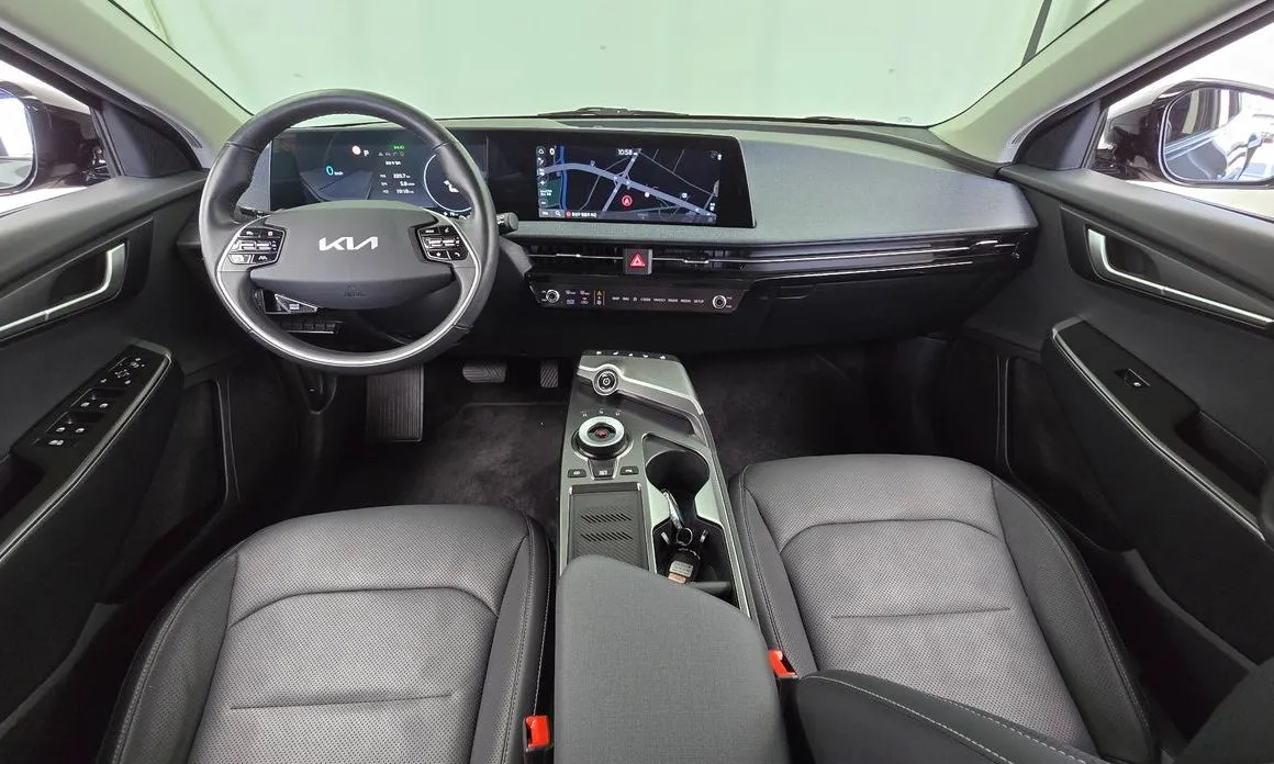 Kia EV6 — фото 8