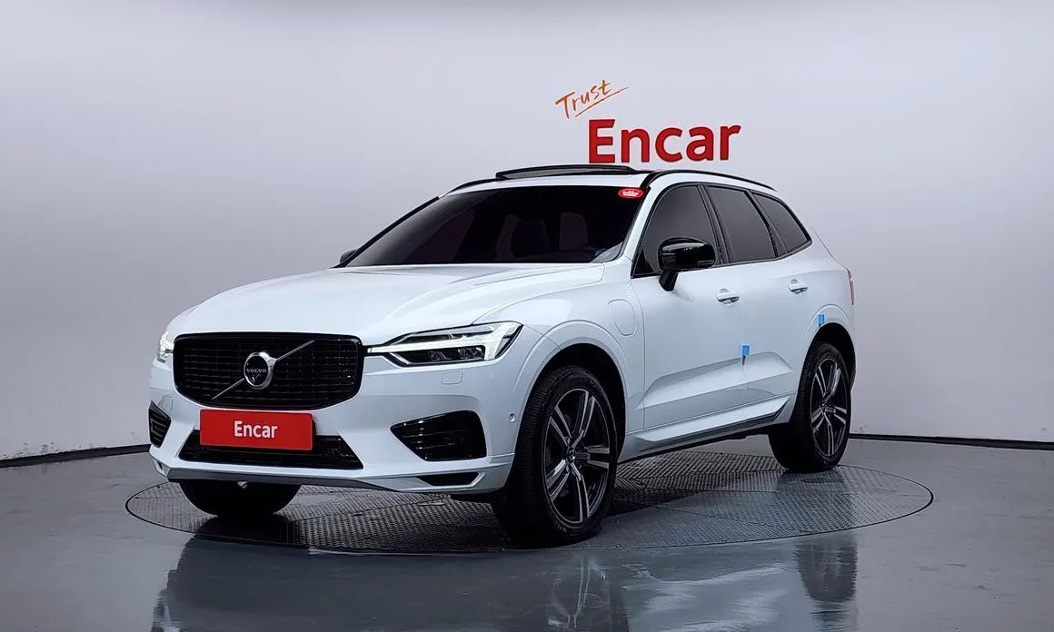 Volvo XC60 — фото 1