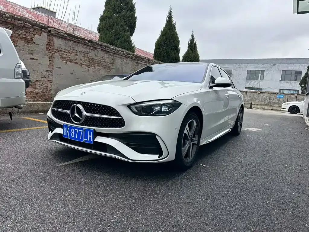 Mercedes-Benz C-Class — фото 1