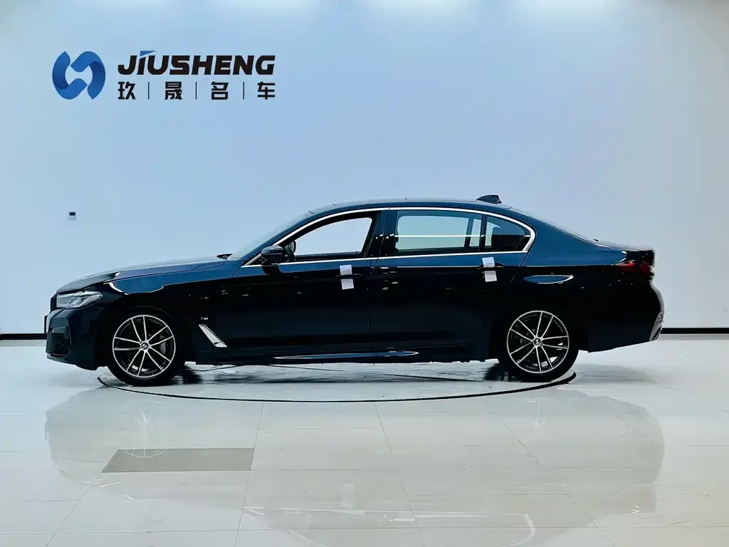 BMW 5 Series New Energy — фото 5