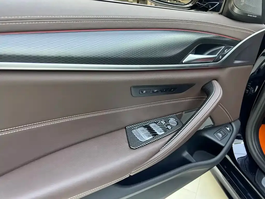 BMW 5 Series New Energy — фото 10