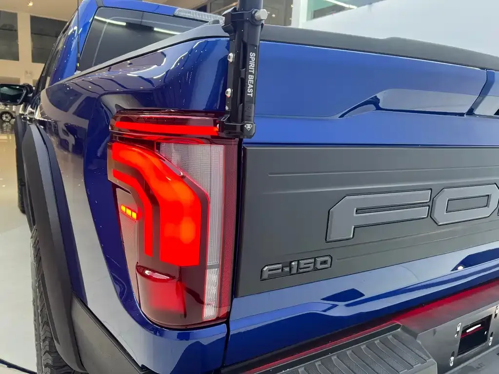 Ford F-150 Raptor — фото 4
