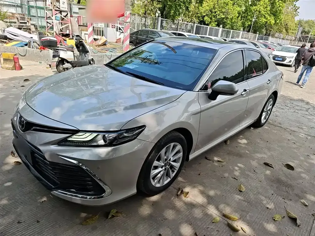 Toyota Camry — фото 8