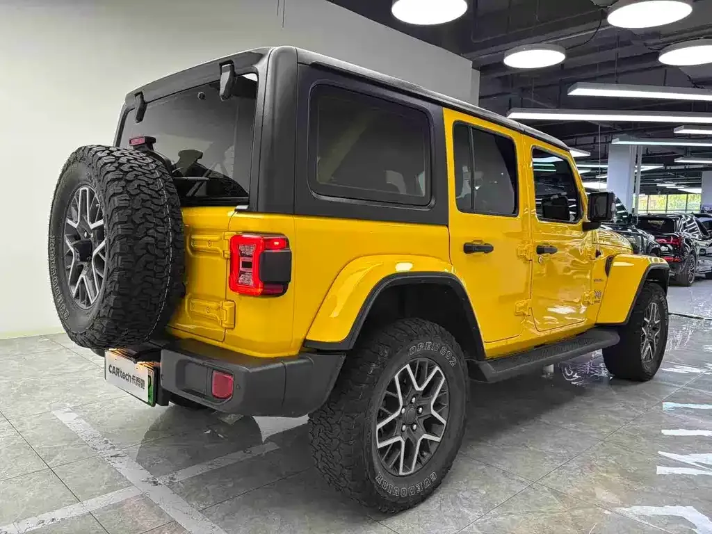 Jeep Wrangler PHEV — фото 5