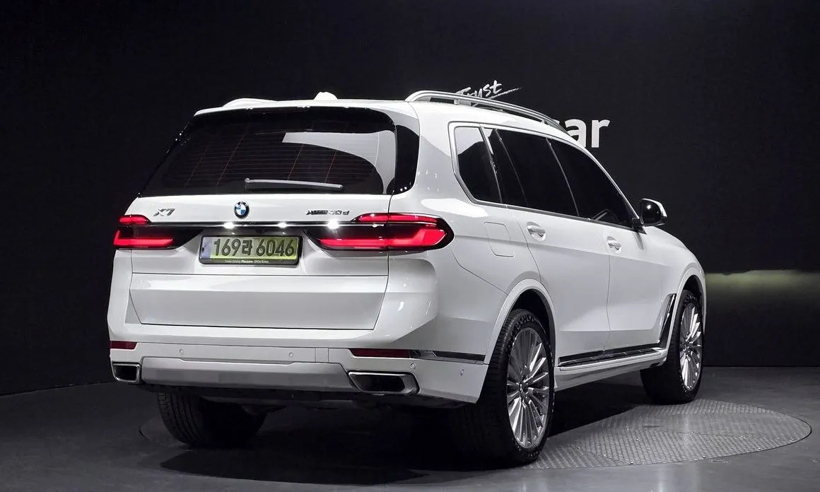 BMW X7 — фото 3