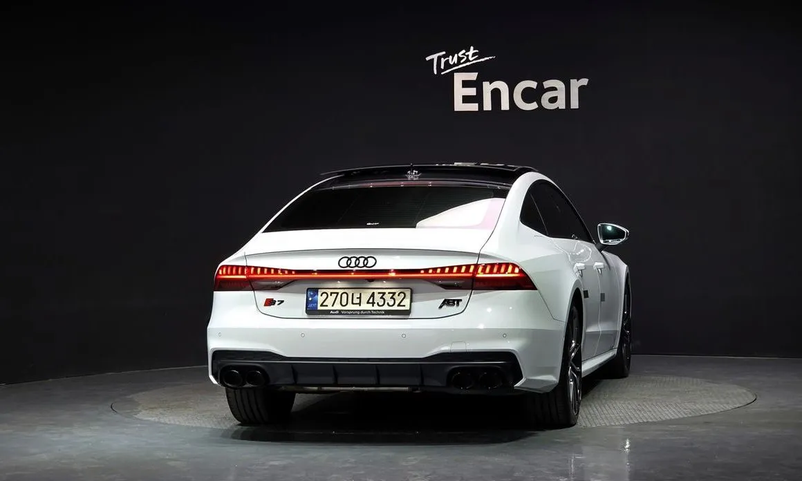 Audi S7 — фото 2