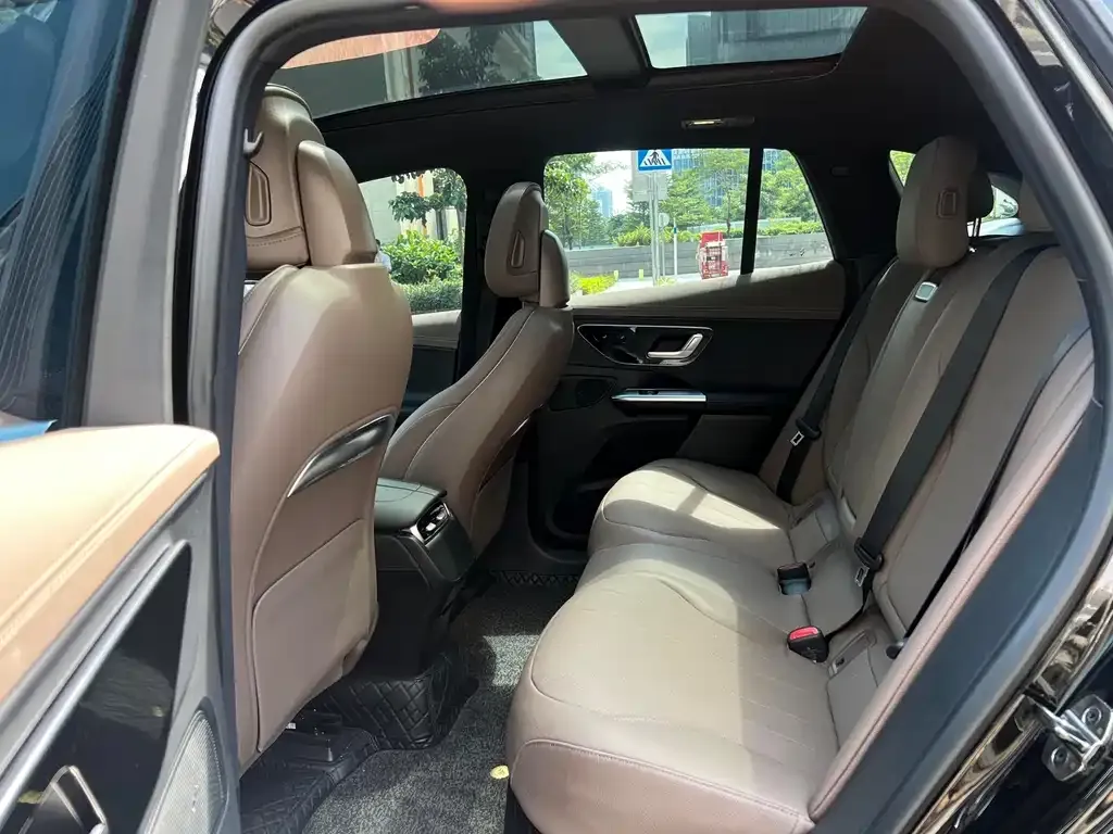 Mercedes-Benz EQE SUV — фото 3